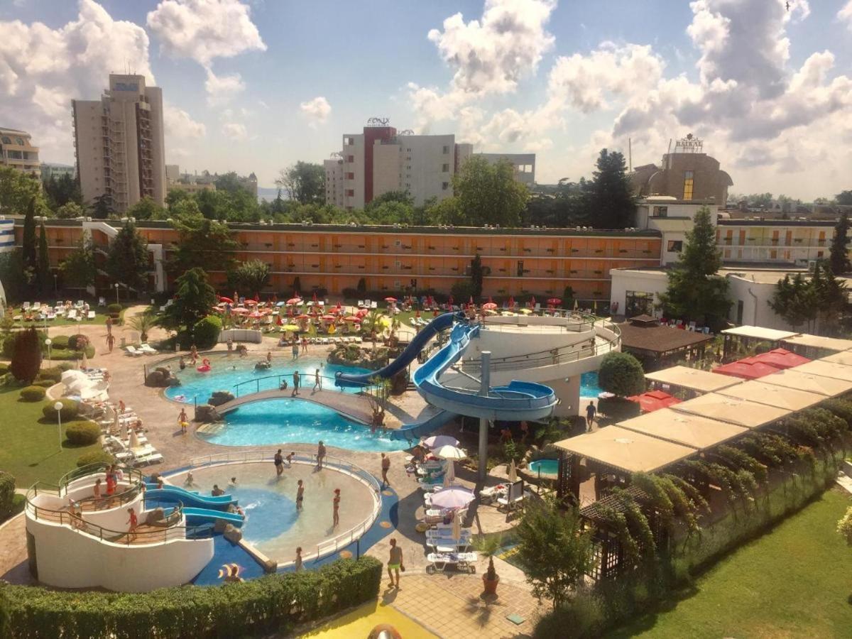 Trakia Plaza Apartment Pantai Sunny Bagian luar foto